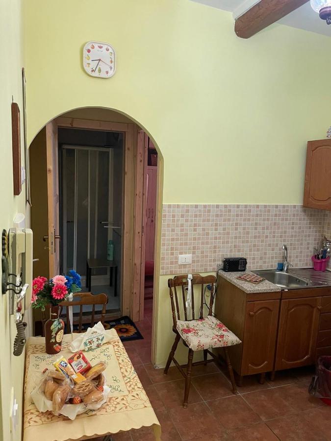 رونسيجليونى Appartamentino Di Corso Umberto المظهر الخارجي الصورة